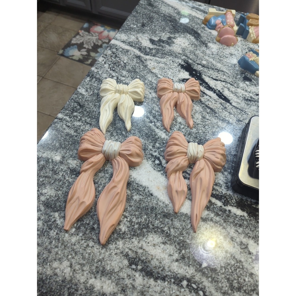 Home Interiors HOMCO #7601 Pink/White Ribbon Bows Plastic Wall Plaques VTG USA